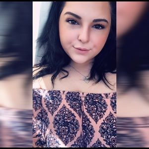 Meet your Posher, Danielle